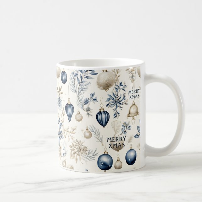 Taza De Café Patrón de adornos de Navidad azules y beige (Derecha)