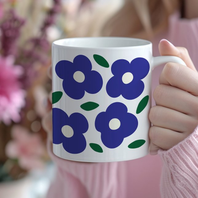 Taza De Café Patrón de flor retro del resumen azul negrita (navy blue abstract floral art coffee mug)