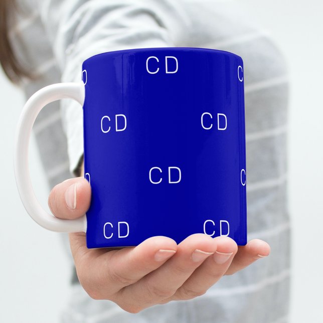Taza De Café Patrón de iniciales de monograma azul real (Subido por el creador)