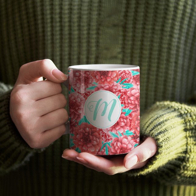 Taza De Café Patrón floral coral y monograma (Coral Floral Pattern Monogram Mug)