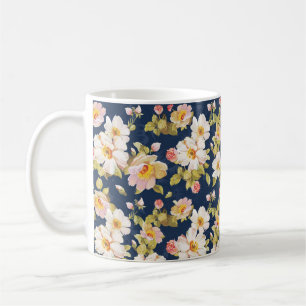 Taza De Café patrón impecable con flores en negrita. Elegancia