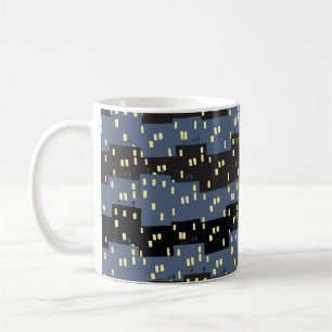 Taza De Café Patrón insensible con una ciudad de noche. 