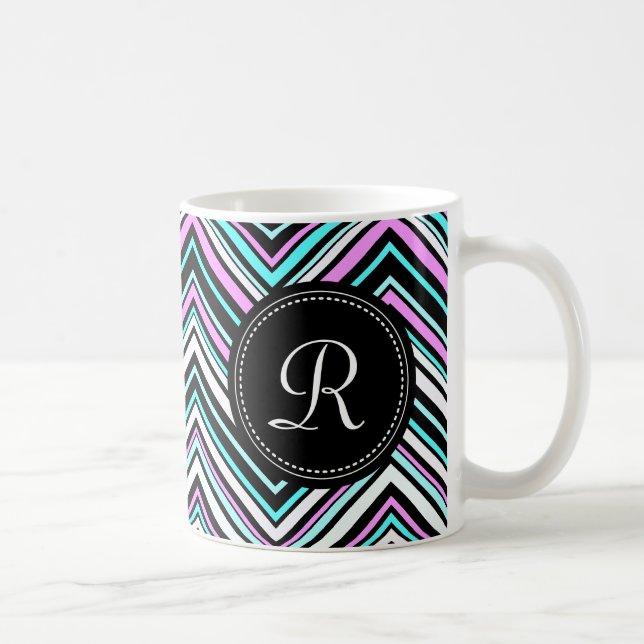 Taza De Café Patrón Monogramado de Chevron Tribal Femenino (Derecha)
