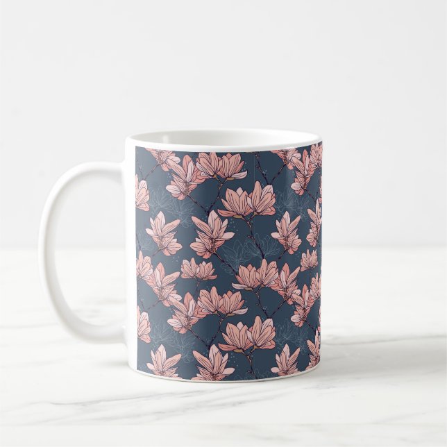 Taza De Café Patrón sin foco con bellas flores de magnolia (Izquierda)