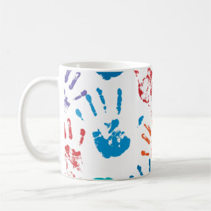Taza De Café Patrón transparente de manos humanas multicolores