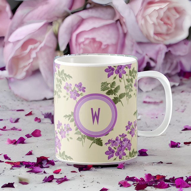 Taza De Café Patrón violeta suave en amarillo pálido (Subido por el creador)