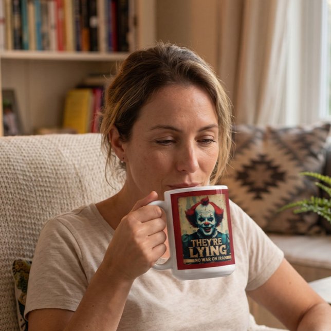 Taza De Café Payaso Sin Guerra Irán Noticias Falsa (Subido por el creador)