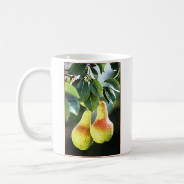 Taza De Café Pears on a Tree Photograph (Izquierda)