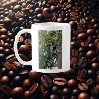 Taza De Café Pegasus en la plaza