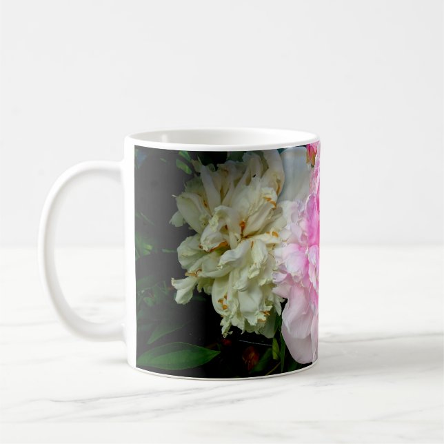 Taza De Café peonías elegantes de flores florales blancas rosas (Izquierda)