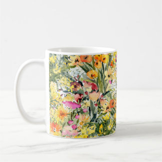 Taza De Café Pequeño Campo De Flores: Color De Agua Brillante.