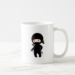 Taza De Café Pequeño ninja sosteniendo estrella arrojadiza