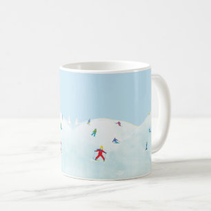 Taza De Café Pequeños Esquiadores En Snowy Hill