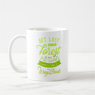 Taza De Café perderse en el bosque y no encontrar un camino de 