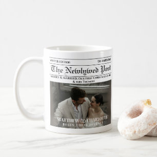 Taza De Café Periódico Foto de Feliz y Casada