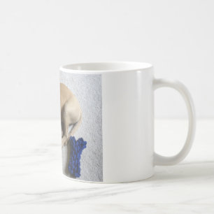 Taza De Café perrito del cur de la Negro-boca con el juguete