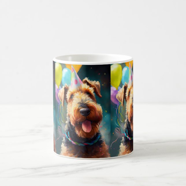 Taza De Café Perro Airedale con sombrero de cumpleaños y globos (Centro)