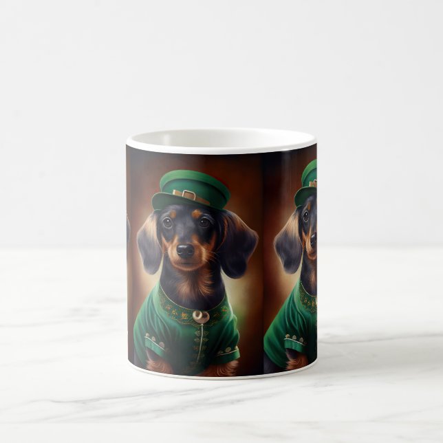 Taza De Café Perro de Dachshund con vestido de San Patricio (Centro)