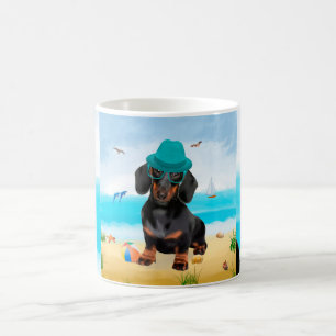 Taza De Café Perro de Dachshund en la playa