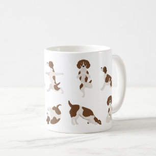 Taza De Café Perro esnaniel de Bretaña haciendo yoga
