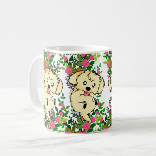 Taza De Café Perro juguetón en un jardín de Rosas y naturaleza