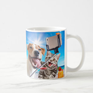 Taza De Café Perro y gato fotografiaron selfie por teléfono