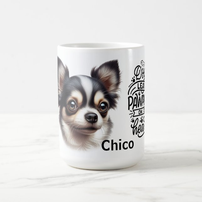 Taza De Café Perros dejan huellas de pata en nuestros corazones (Centro)