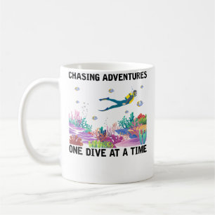 Taza De Café Persiguiendo Aventuras Un Buceo a la Vez Buceo