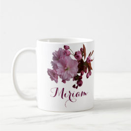 Taza De Café Personalizable Miriam nombre flores rosadas boho