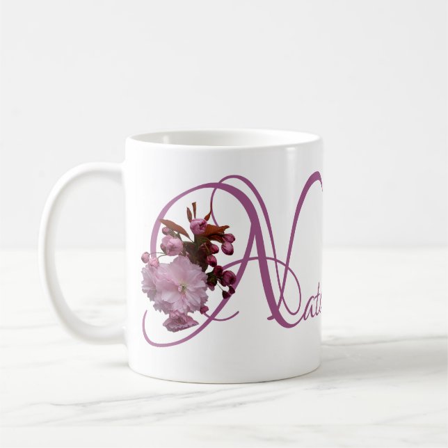 Taza De Café Personalizable Natalie nombre rosado cerezo flor b (Izquierda)