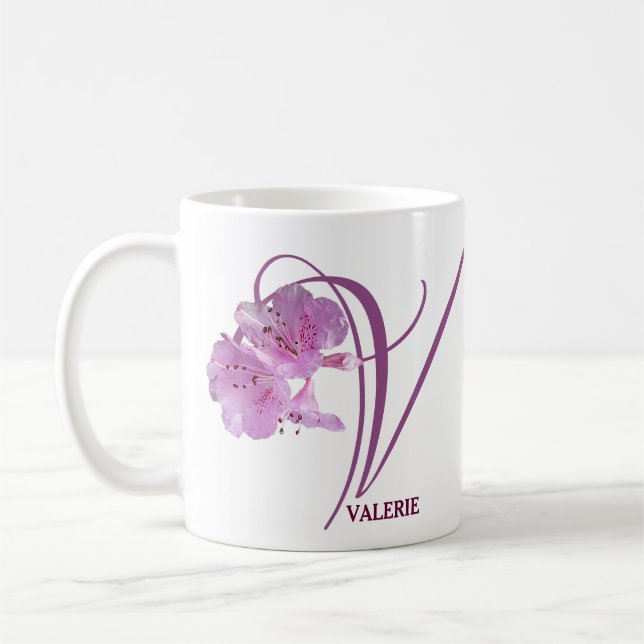 Taza De Café Personalizable Valerie nombre flores rosadas boho (Izquierda)