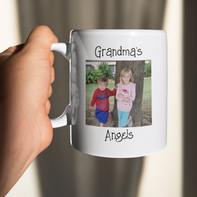 Taza De Café Personalización de los ángeles de la abuela (Subido por el creador)