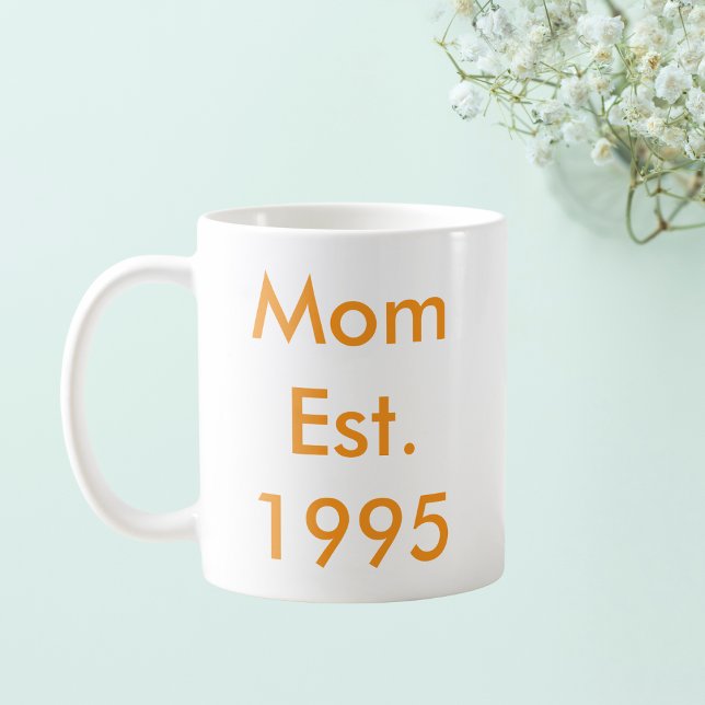Taza De Café Personalizada el año de creación de mamá (Subido por el creador)