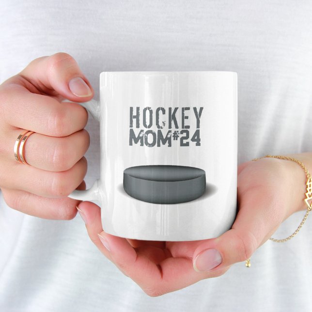 Taza De Café Personalizada mamá de hockey minimalista (Subido por el creador)