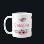 Taza De Café Personalizado "Abuela" Mug con los nombres de los<br><div class="desc">Esquivar esta taza de personalizable para tu abuela favorita. ¡Puedes sumar hasta 11 nombres de nietos! Si hay menos de 11 nietos,  simplemente elija qué corazones dejar en blanco. También tenemos una taza "Nana" disponible en el mismo estilo.</div>