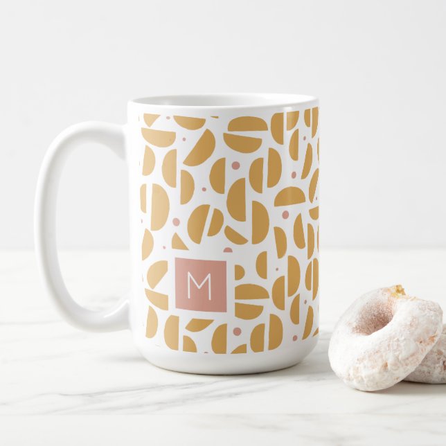 Taza De Café Personalizado amarillo de Dijon moderno monogramad (Con donut)