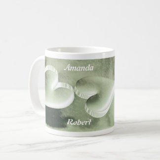 Taza De Café Personalizado dos corazones verdes de plata con no