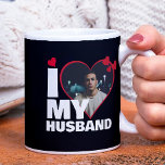Taza De Café Personalizado, me encanta la foto del corazón de m<br><div class="desc">Personalizado Personalizado Uno de una especie de taza fotográfica de corazón de Ricaso - Love heart Photo Template Design .. simplemente agregue su propia fotografía a esta gran taza de café personalizado con el atrevido I LOVE MY HUSBAND (inserte su propio texto o deje como está) .. fácil de personalizar...</div>