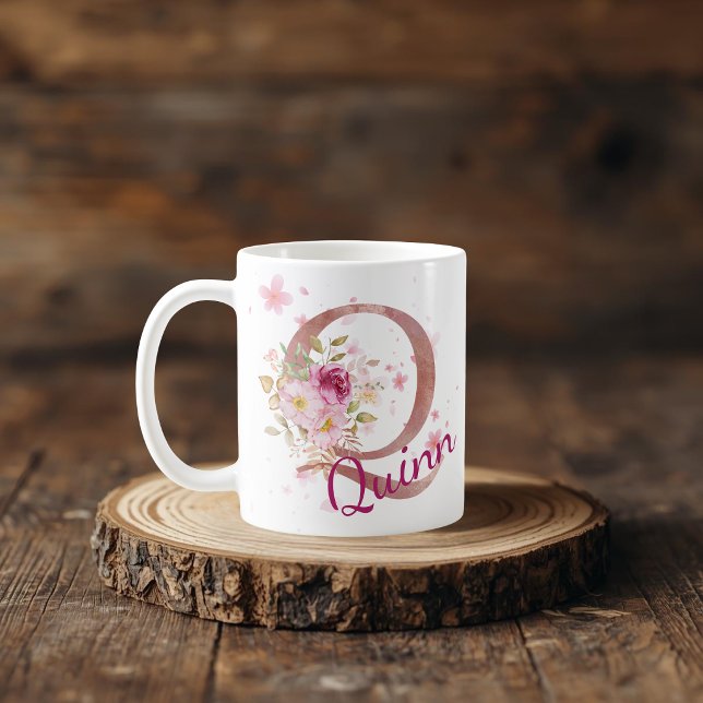 Taza De Café Personalized Floral Initial Mug – Letter Q (Subido por el creador)