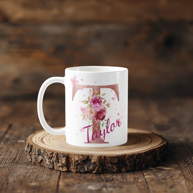 Taza De Café Personalized Floral Initial Mug – Letter T (Subido por el creador)