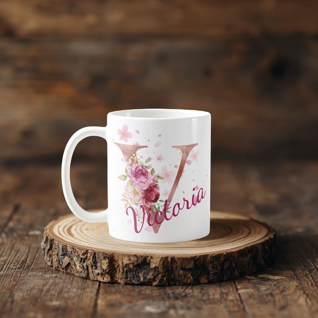 Taza De Café Personalized Floral Initial Mug – Letter V (Subido por el creador)