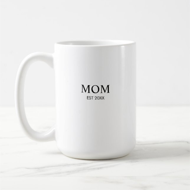 Taza De Café Personalized Minimalist Year Established Mom (Izquierda)