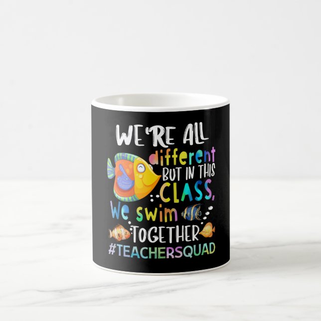 Taza De Café Pescado Todos somos diferentes, nadamos regalos de (Centro)