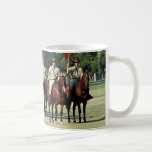 Taza De Café pie de artillería del travesaño, media sección
