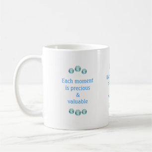 Taza De Café Piedras Preciosas Azules Claras sobre Blanco