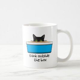 Taza De Café Piensen fuera de la caja. La caja de basura, es de