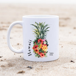 Taza De Café Piña tropical hawaiana con flores, nombre familiar