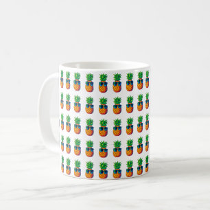 Taza De Café Piñas cortas con gafas de sol patrón sin foco