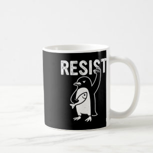Taza De Café Pingüino gracioso resiste a los pingüinos en prote