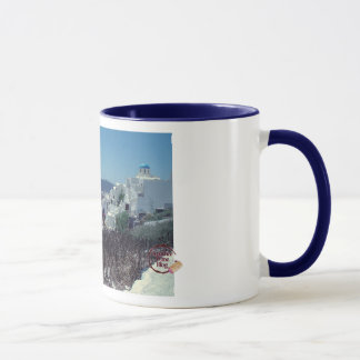 Taza de café pintoresca de Santorini